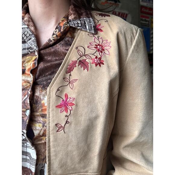 Vintage Y2K Suede Jacket | Wine Floral Embroidery | Khaki Leather | Size L - Picture 4 of 11